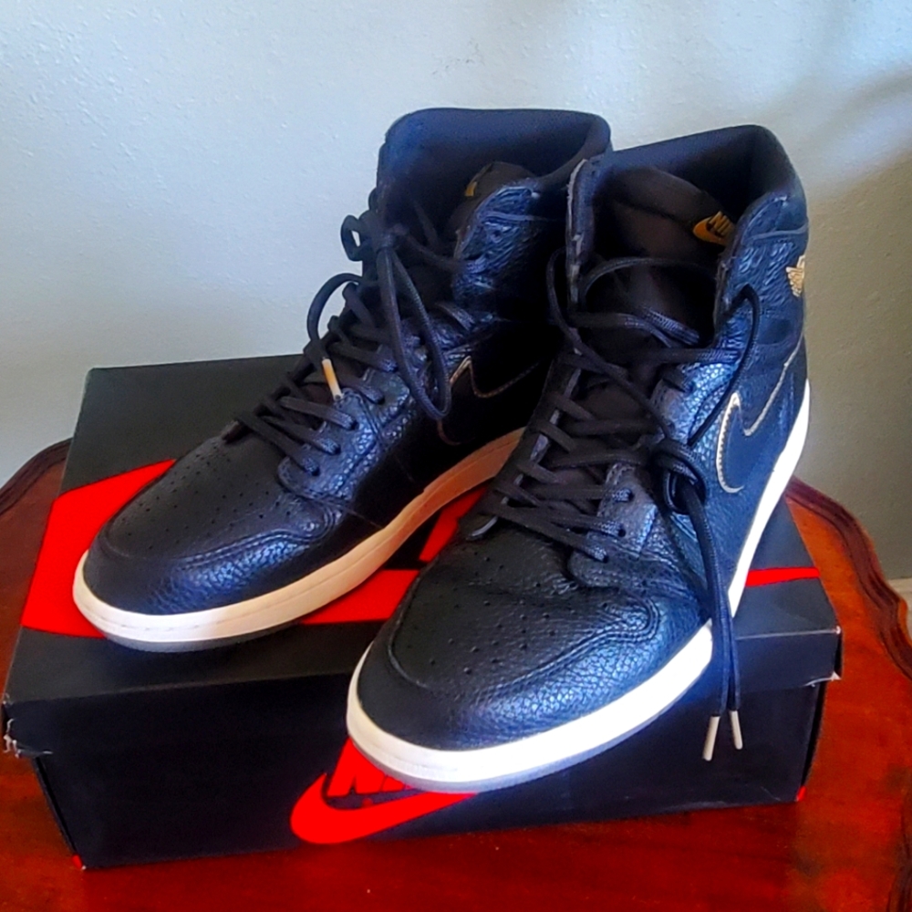 Jordan RETRO 1 High